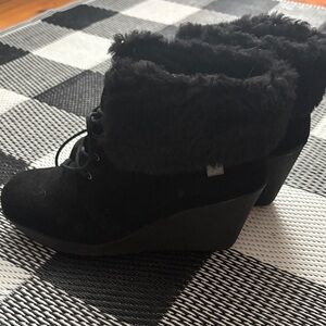 Women's Bearpaw Black Wedge Ankle Boots